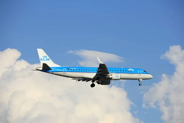 Amsterdam Nederland - mei, 20e 2017: Ph-Exa Klm Cityhopper Embraer Erj-190std — Stockfoto