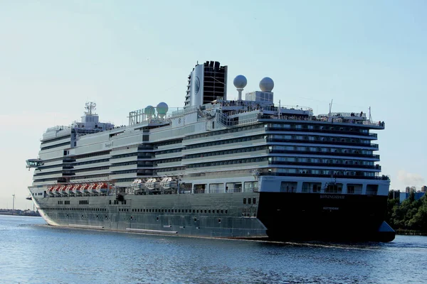 Velsen, Holanda - 21 de maio de 2017: Koningsdam — Fotografia de Stock