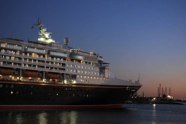 IJmuiden, Hollanda - Mayıs, 25 2017: Disney Magic