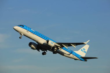 Amsterdam, Hollanda - 1 Haziran 2017: Ph-Ezt KIM Cityhopper