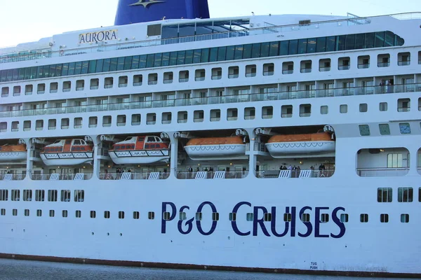 Velsen, Países Bajos - 31 de mayo de 2017: Aurora P & O Cruises — Foto de Stock