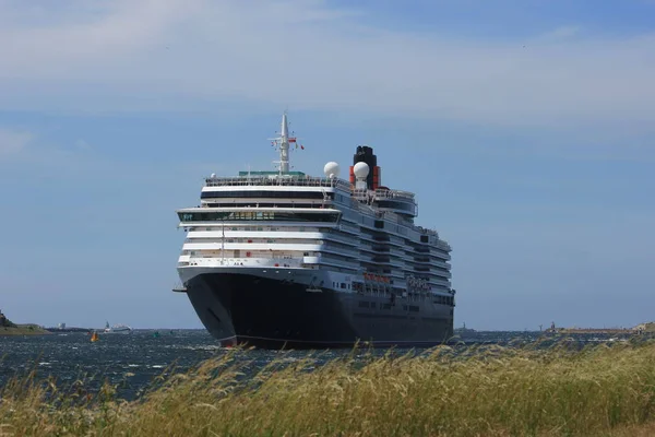 Ijmuiden, die Niederlande - 5. Juni 2017: queen victoria, cunard — Stockfoto