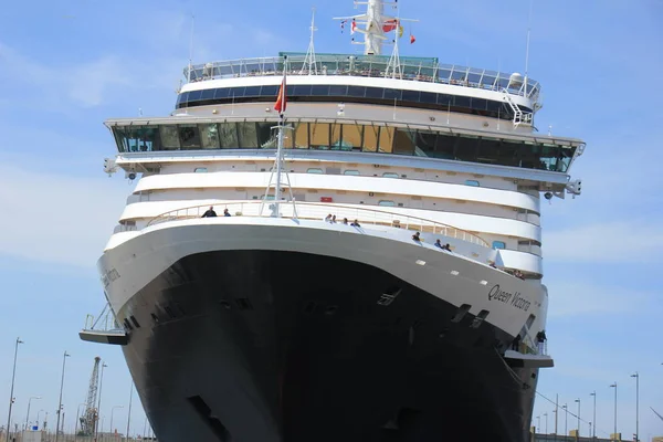 IJmuiden, Hollanda - 5th Haziran 2017: Kraliçe Victoria, Cunard — Stok fotoğraf