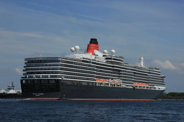 Velsen, Holanda - 5 de junho de 2017: Rainha Vitória, Cunard — Fotografia de Stock