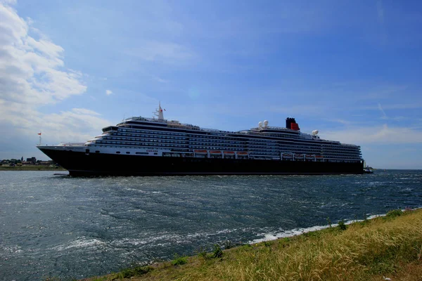 IJmuiden, Holanda - 5 de junho de 2017: Rainha Vitória, Cunard — Fotografia de Stock