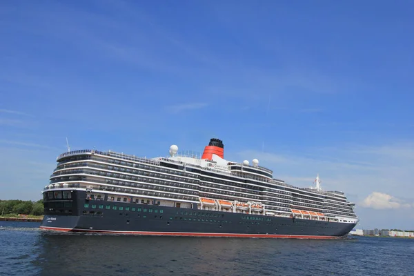 Velsen, Hollanda - 5th Haziran 2017: Kraliçe Victoria, Cunard — Stok fotoğraf