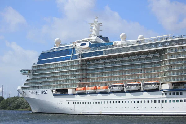 Velsen, Holandia - 9 czerwca 2017: Gwiazdy Eclipse - Celebrity Cruises — Zdjęcie stockowe