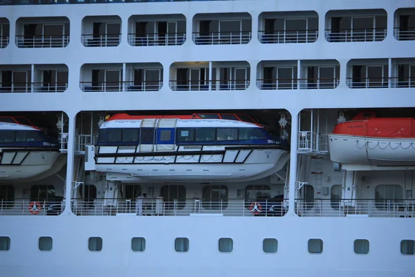 Velsen, Nederland - 15 juni-2017: Nautica - Oceania Cruises — Stockfoto