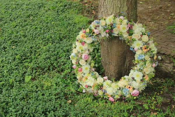 Sympathy wreath in pastel colors — Stock Photo, Image