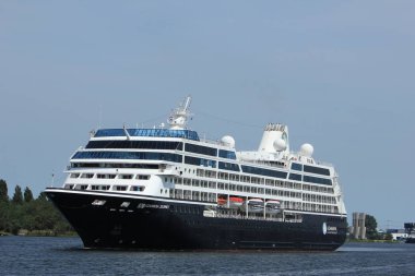 Velsen, Hollanda - 21 Haziran 2017: Azamara Journey - Azamara Kulüp Cruises