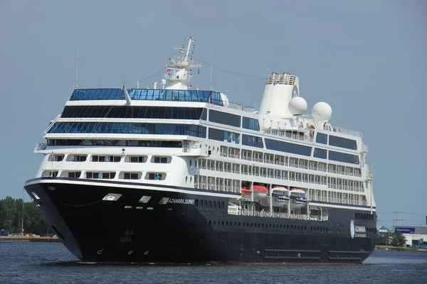 Velsen, Países Bajos - 21 de junio de 2017: Azamara Journey - Azamara Club Cruises — Foto de Stock
