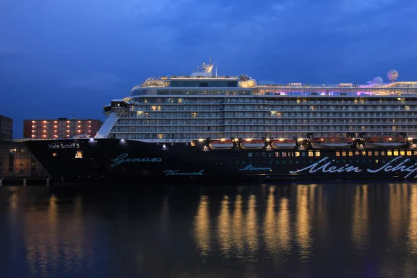 Amsterdam, The Netherlands - May 11th 2017: Mein Schiff 3 TUI Cruises — Stock Photo, Image
