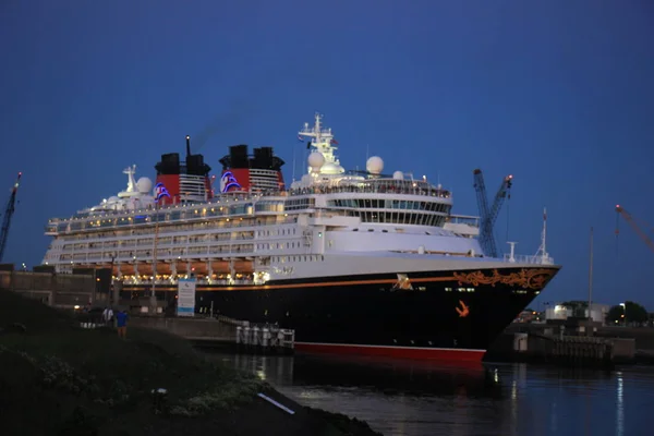 IJmuiden, Paesi Bassi - 25 maggio 2017: Disney Magic — Foto Stock