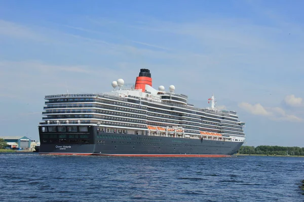 Velsen, Niederlande - 5. Juni 2017: queen victoria, cunard — Stockfoto