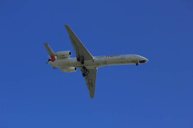 Amsterdam, Hollanda - 9 Nisan 2017: F-Grgf Hop! Embraer Erj-145ep 