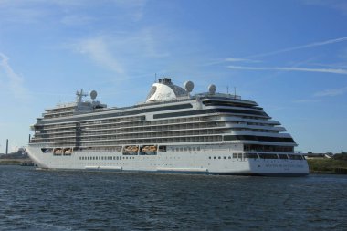 Velsen, Hollanda - 16 Haziran 2017: yedi denizler Explorer - Regent Cruises