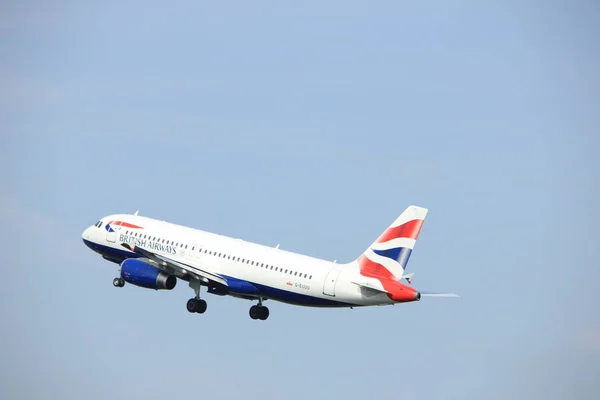 Ámsterdam, Países Bajos - 2 de junio de 2017: G-EUUU British Airways — Foto de Stock