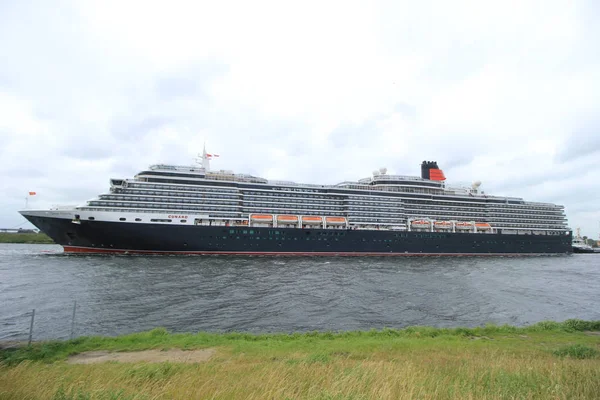 Velsen, Nederländerna - juni 7th 2017: Drottning Victoria, Cunard — Stockfoto