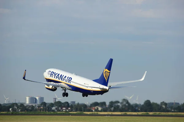 Amsterdam - 6 juillet 2017 : EI-FTW Ryanair Boeing 737-800 — Photo