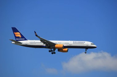 Amsterdam Hollanda - 9th Temmuz 2017: Tf-öyle Icelandair Boeing 757-200