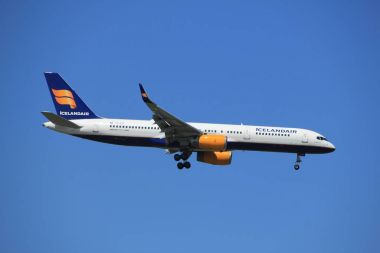 Amsterdam Hollanda - 9th Temmuz 2017: Tf-FIS Icelandair Boeing 757