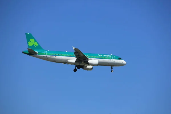 Amsterdam the Netherlands - July 9th 2017: EI-DEK Aer Lingus Airbus A320-214 — Stock Photo, Image