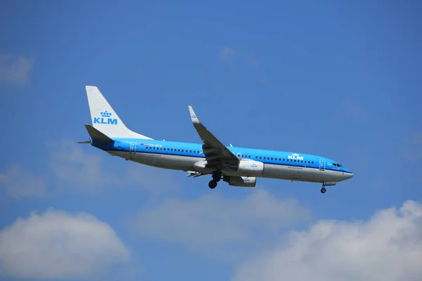 Amesterdão Países Baixos - 9 de julho de 2017: PH-BCB KLM Royal Dutch Airlines Boeing 737 — Fotografia de Stock