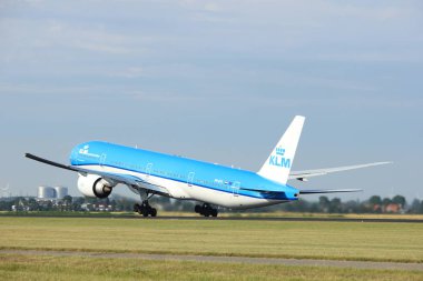 Amsterdam Hollanda - 6 Temmuz 2017: Ph-Saban Klm Royal Dutch Airlines Boeing 777-300