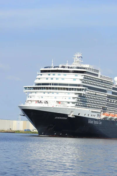 Velsen, Hollanda - Mayıs, 21 2017: Koningsdam