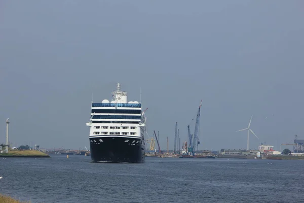 Velsen, Holandia - 20 czerwca 2017: Azamara Journey - Azamara Club Cruises — Zdjęcie stockowe