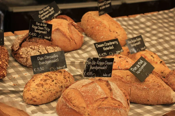 Luksusowy rzemieślniczy chleb — Zdjęcie stockowe