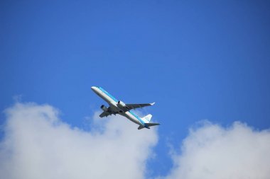 Amsterdam Hollanda - 23 Eylül 2017: Ph-Ezs KIM Cityhopper Embraer