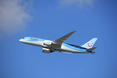 Amsterdam Hollanda - 23 Eylül 2017: Ph-Tfk TUI Airlines Boeing 787-8 Dreamliner