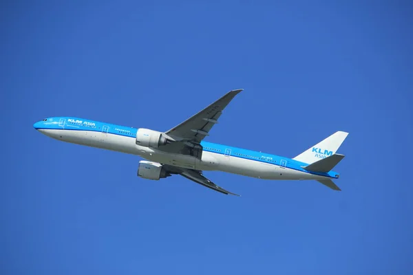 Amsterdam Países Bajos - 23 de septiembre de 2017: PH-BVB KLM Royal Dutch Airlines Boeing 777-300 — Foto de Stock