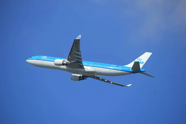 Amesterdão Países Baixos - 23 de setembro de 2017: PH-AKE KLM Airbus A330 — Fotografia de Stock