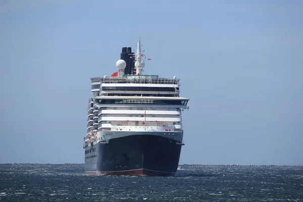 IJmuiden, Nizozemsko - 5. června 2017: Královna Viktorie, Cunard — Stock fotografie