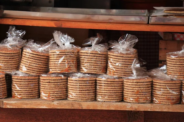 Traditional Dutch stroopwafels — Stock Photo, Image