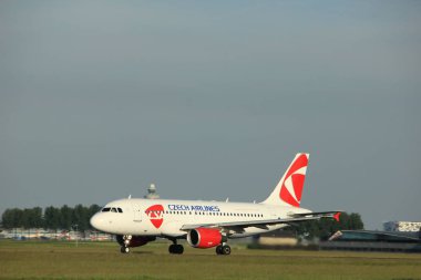 Amsterdam, Hollanda - 1 Haziran 2017: Tamam-Nem çek hava yolları (Csa) Airbus A319-112 