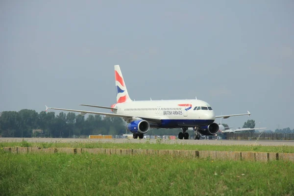 Amsterdam, Holandia - Sierpień 2015 10: G-Euyj Airw brytyjski — Zdjęcie stockowe