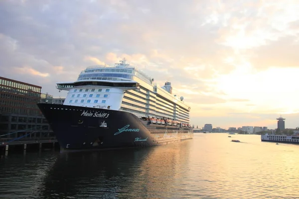 Amsterdam, The Netherlands - May 11th 2017: Mein Schiff 3 TUI Cruises — Stock Photo, Image