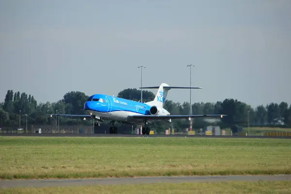 Amsterdam, Países Bajos - 18 de agosto de 2016: PH-KZU KLM Cityhopper — Foto de Stock