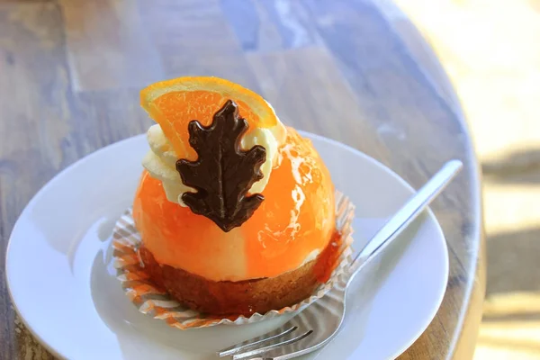 Fresh orange mousse confectionery — Stock Photo, Image
