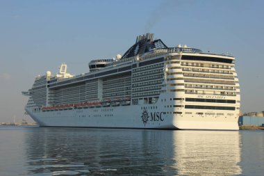Velsen, Hollanda - 2 Temmuz 2015: Msc Splendida