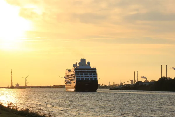 Velsen Nederland Augustus 2016 Azamara Quest Een Cruiseschip Bezeten Door — Stockfoto