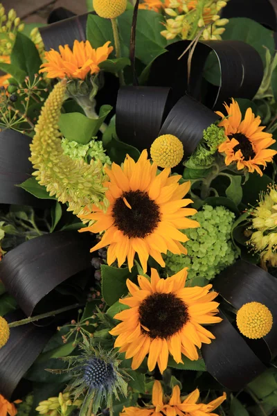 Sunflower arrangement — Stock Photo, Image