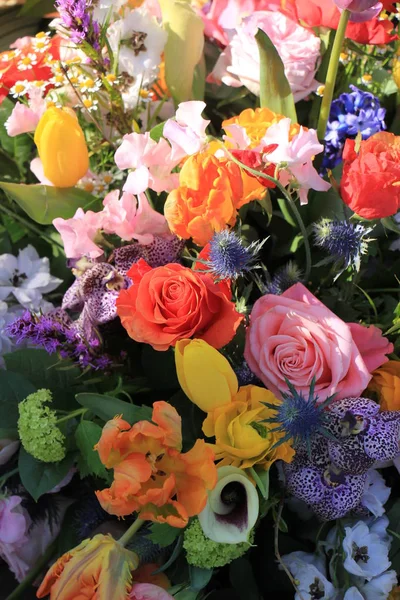 Colorful wedding flowers — Stock Photo, Image