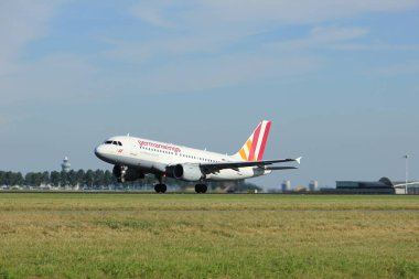 Amsterdam, Hollanda - Ağustos, 18 2016: D-Aknn arası Germanwings Airbus