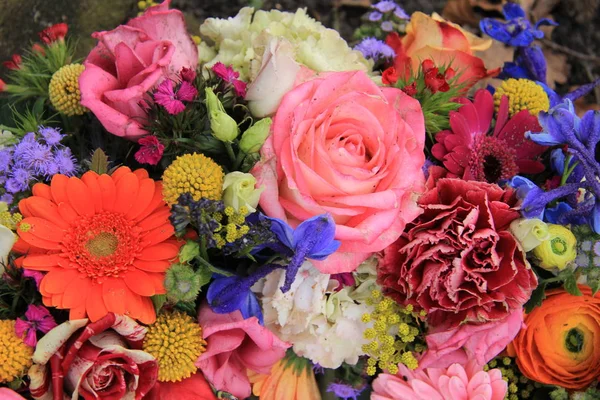 Bunte Hochzeitsblumen — Stockfoto