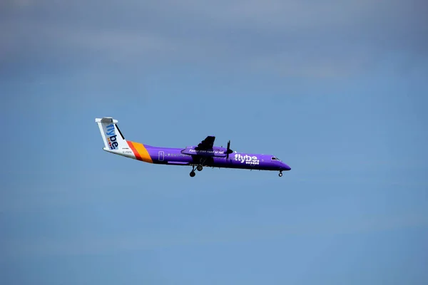 Άμστερνταμ Ολλανδία - Αύγουστος 27 2017: Flybe De Havilland Καναδά Dhc-8-400 G-Prpk — Φωτογραφία Αρχείου