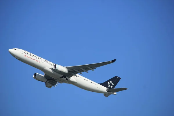 Ámsterdam Países Bajos - 23 de septiembre de 2017: C-GHLM Air Canada — Foto de Stock